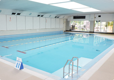 プール・スイミング