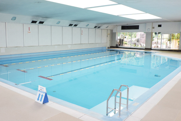 プール施設も完備